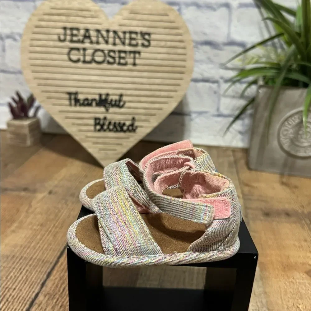 TOMS Shiloh baby Girls SIZE 2 M Pink Multi Twill Glimmer CRAWL Sandals